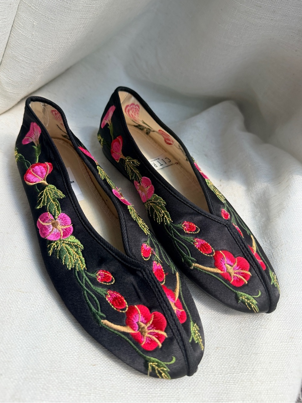 Citron Santa Monica Black Floral Embroidered Slipper Flats Shoes EU 38